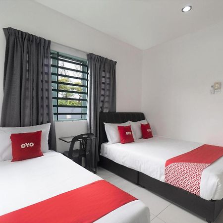 Oyo 91089 Motel Fasa 2B Seri Manjung Eksteriør bilde