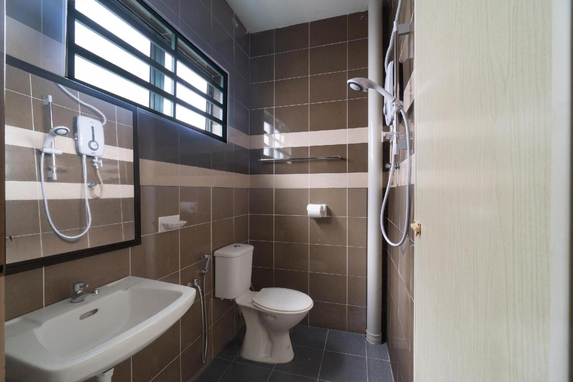 Oyo 91089 Motel Fasa 2B Seri Manjung Eksteriør bilde