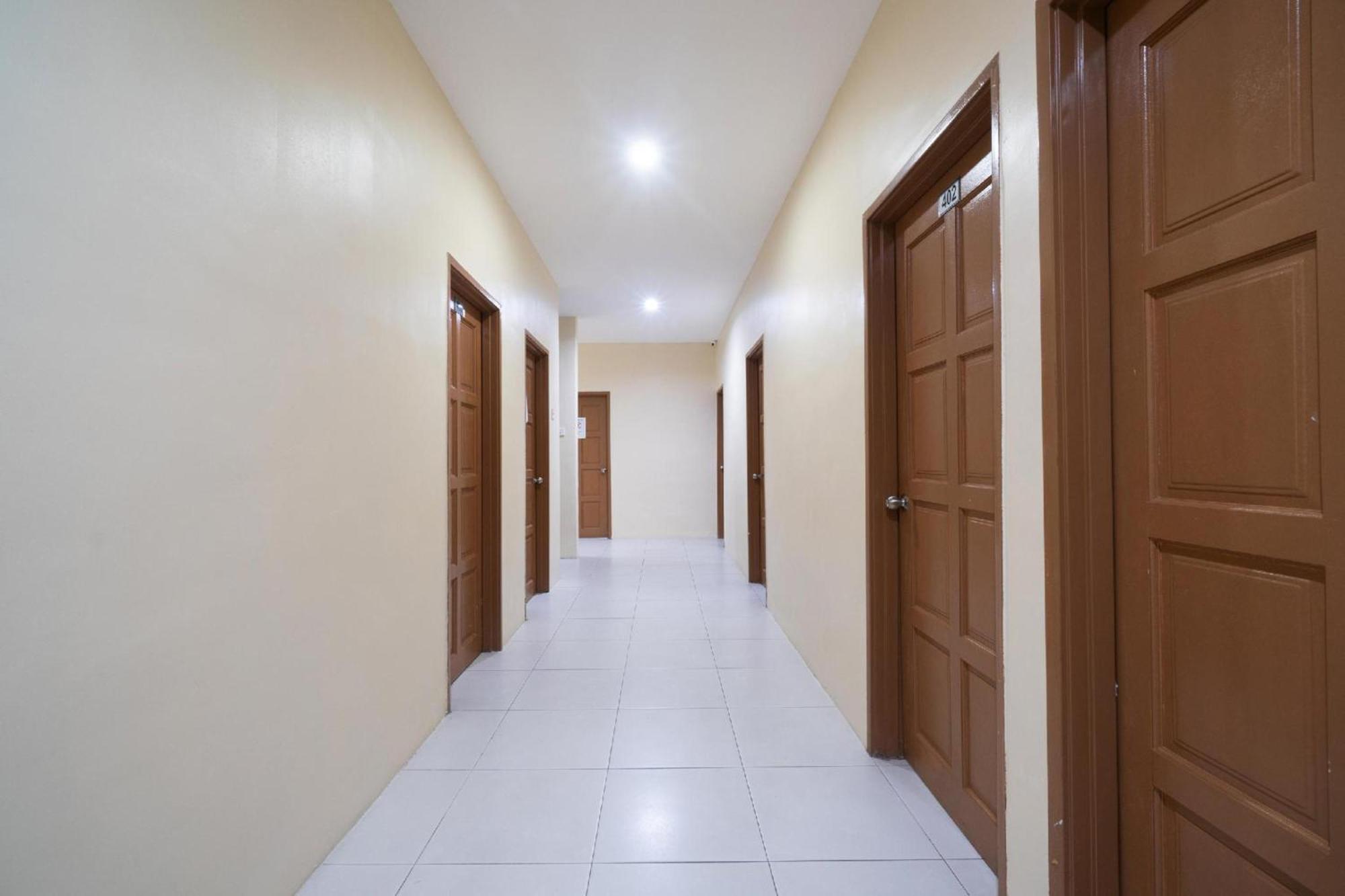 Oyo 91089 Motel Fasa 2B Seri Manjung Eksteriør bilde